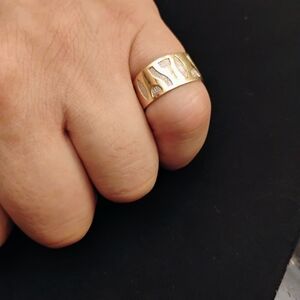 Vintage 18k Gold and  Palladium Alien Petroglyph Ring Size 9.5